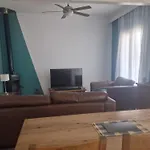 Kouros Apartman *