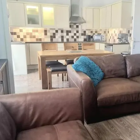 Kouros Apartman