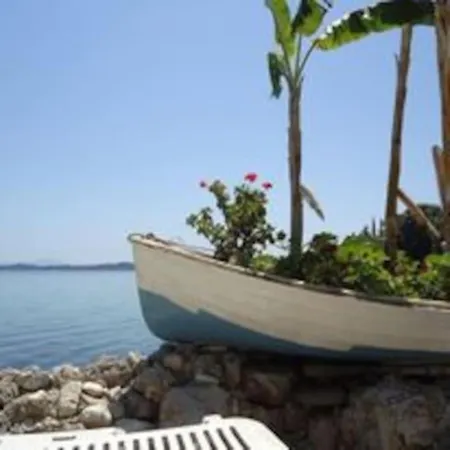 Kouros And Апартаменты Agios Nikolaos (Corfu)